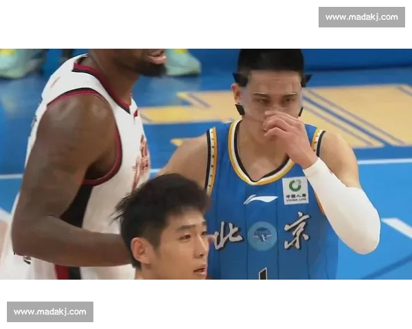 全队哑火陷入低谷进攻失灵成比赛转折关键时刻暴露阵容问题与调整难题